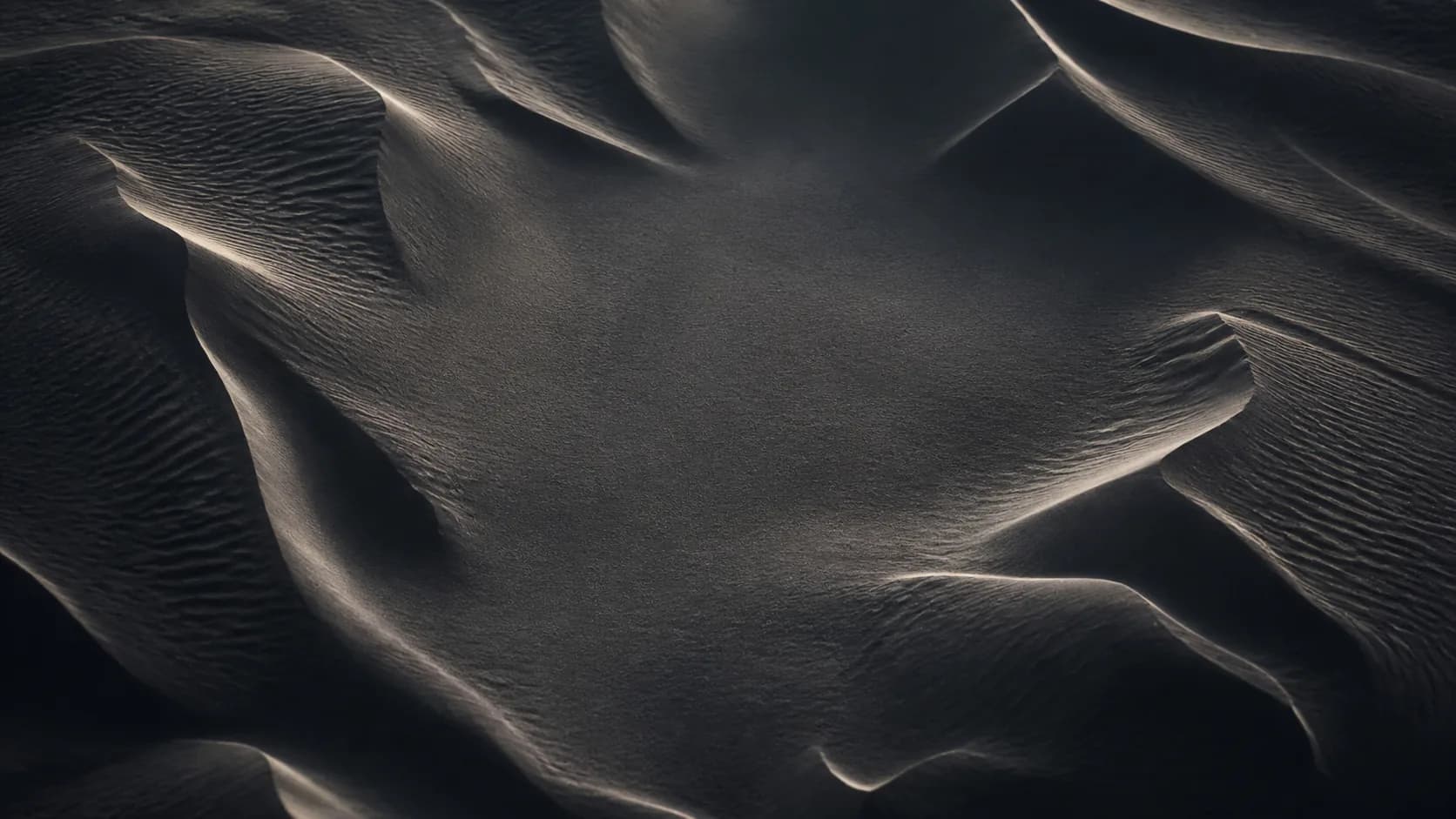 Wind-shaped desert contours